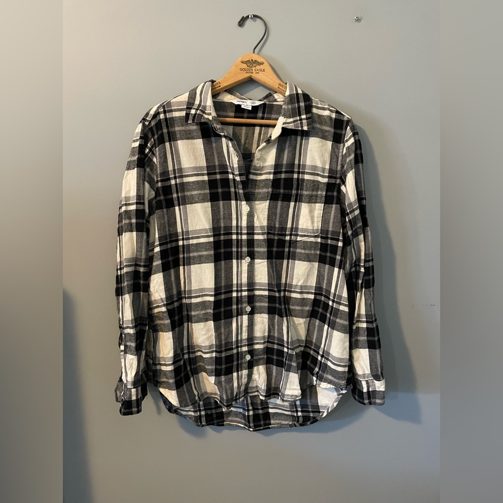 Old Navy Black & White Plaid Long Sleeve Shirt